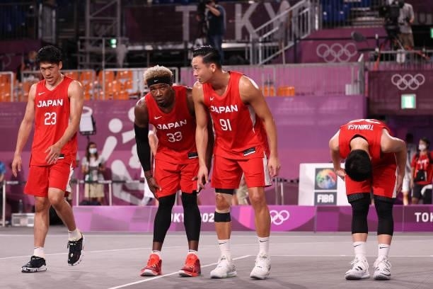 Team Japan bow after their loss in the 3x3 Basketball competition on day four of the Tokyo 2020 Olympic Games at Aomi Urban Sports Park on July 27,...