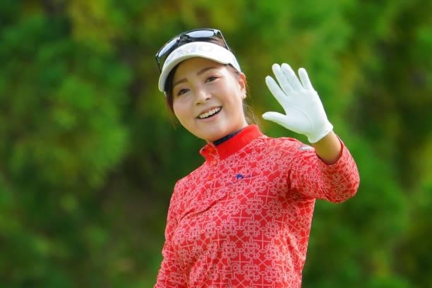 Serena Aoki of Japan waves on the 1st hole during the Pro-Am ahead of Rakuten Super Ladies at Tokyu Grand Oak Golf Club on July 28, 2021 in Kato,...