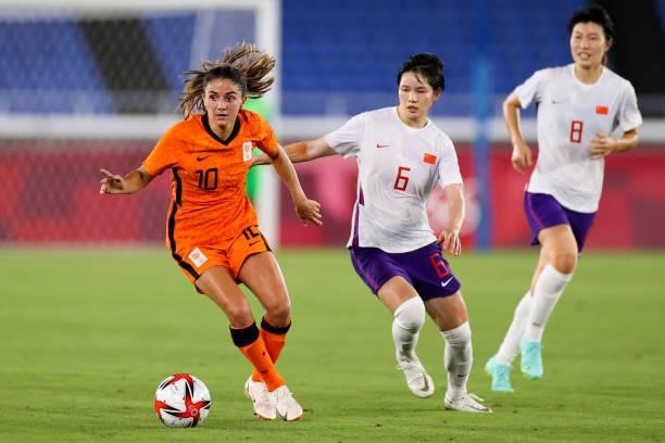 Van De Donk Danielle of Netherland controls the ball in the Women's First Round match during the Tokyo 2020 Olympic Games between Netherland and...