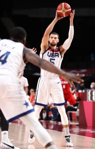Zachary Lavine of Team United States looks to pass against Islamic Republic of Iran during their Men's Preliminary Round Group A game against Iran on...