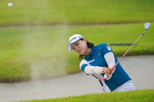 Yuting Seki of China hits out from a bunker on the 1st hole during the first round of Rakuten Super Ladies at Tokyu Grand Oak Golf Club on July 29,...