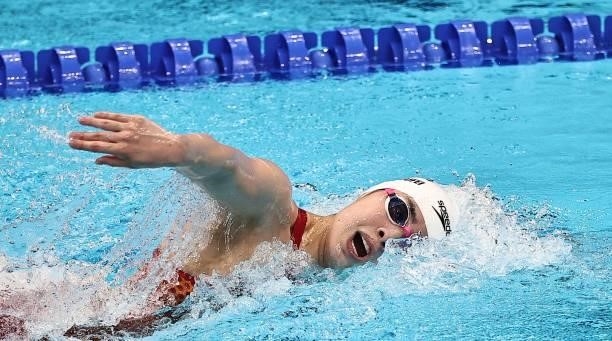 Zhang Yufei of China competes during the Women's 4 x 200 m Freestyle Relay Final on day six of the Tokyo 2020 Olympic Games at Tokyo Aquatics Centre...