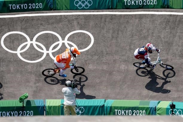 Felicia Stancil of United States of America and Laura Smulders of the Netherlands competing on Quarterfinals during the Tokyo 2020 Olympic Games at...