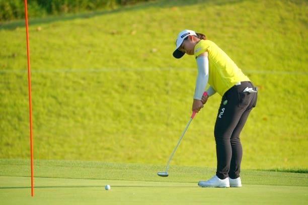 Mao Saigo of Japan attempts a putt on the 17th green during the first round of Rakuten Super Ladies at Tokyu Grand Oak Golf Club on July 29, 2021 in...
