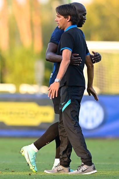 Romelu Lukaku of FC Internazionale embraces Head Coach Simone Inzaghi of FC Internazionale during the pre-season friendly match between FC...