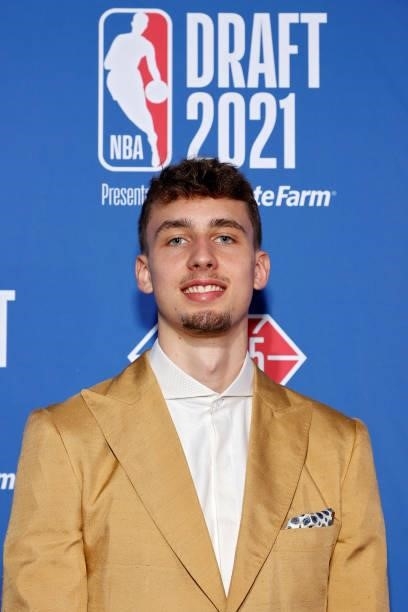 Franz Wagner poses for photos on the red carpet during the 2021 NBA Draft at the Barclays Center on July 29, 2021 in New York City.
