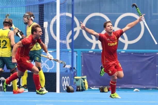 Pau Quemada Cadafalch of Team Spain celebrates scoring the tying goal with Alejandro Alonso during the Men's Preliminary Pool A match between...