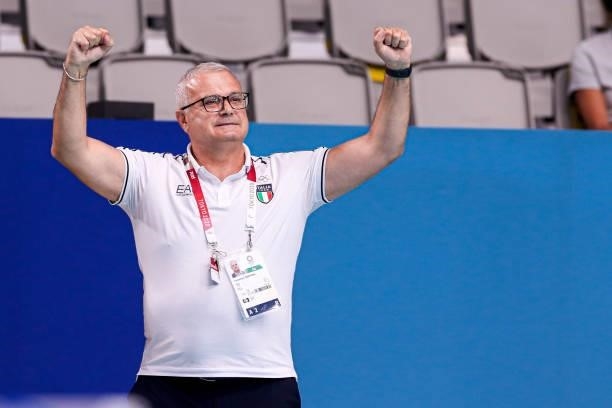 Head Coach Allessandro Campagna of Italy celebrating victory during the Tokyo 2020 Olympic Waterpolo Tournament Men match between Team United States...