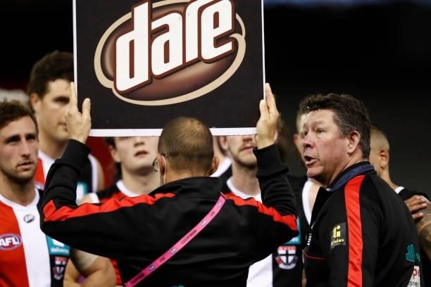 Brett Ratten, Senior Coach of the Saints speaks to his players at 3/4 time during the round 20 AFL match between St Kilda Saints and Carlton Blues at...