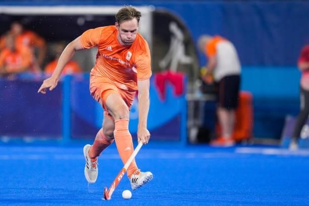 Mirco Pruijser of the Netherlands controlls the ball while competing on Men's Pool B during the Tokyo 2020 Olympic Games at the Oi Hockey Stadium on...