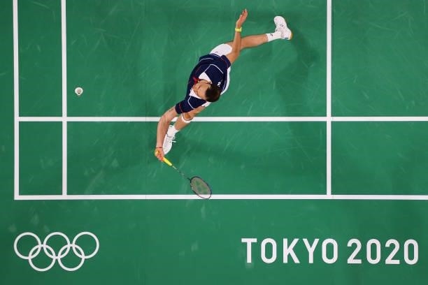Kevin Cordon of Team Guatemala competes against Heo Kwanghee of Team South Korea during a Men's Singles Quarterfinal match on day eight of the Tokyo...