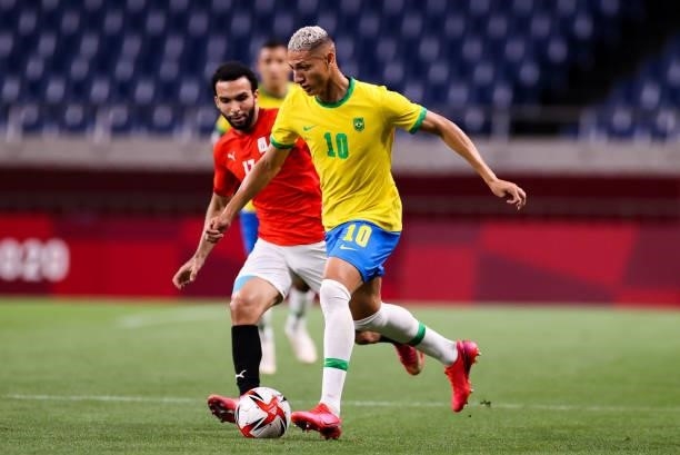 Richarlison of Brazil controls the ball in the Men's Quarterfinal match between Brazil and Egypt during the Tokyo 2020 Olympic Games at Saitama...