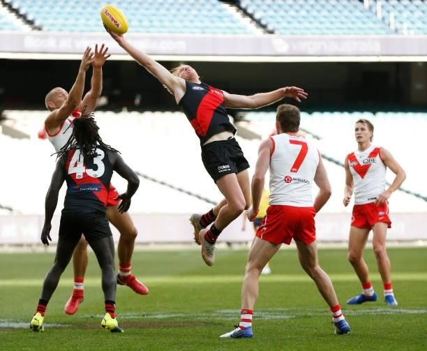 Aaron Francis of the Bombers pulls in a one handed mark during the round 20 AFL match between Essendon Bombers and Sydney Swans at Melbourne Cricket...