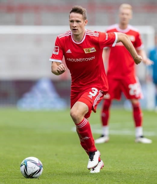 Paul Jaeckel of 1.FC Union Berlin runs with the ball during the pre-season friendly match between 1. FC Union Berlin and Athletic Bilbao at Stadion...