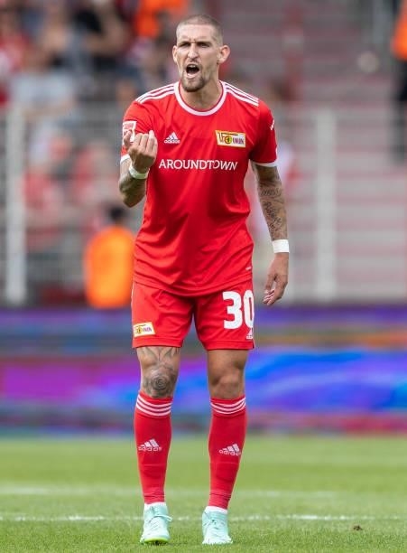 Robert Andrich of 1.FC Union Berlin gestures during the pre-season friendly match between 1. FC Union Berlin and Athletic Bilbao at Stadion An der...