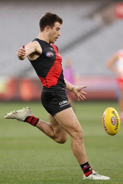 Zach Merrett of the Bombers in action during the round 20 AFL match between Essendon Bombers and Sydney Swans at Melbourne Cricket Ground on August...