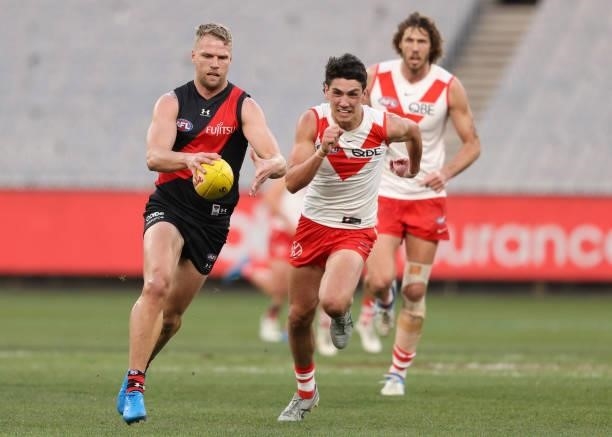 Jake Stringer of the Bombers in action during the round 20 AFL match between Essendon Bombers and Sydney Swans at Melbourne Cricket Ground on August...