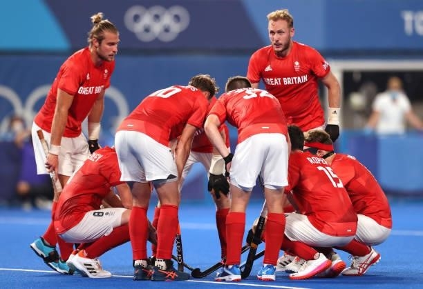 Team Great Britain huddle prior to a penalty corner during the Men's Quarterfinal match between India and Great Britain on day nine of the Tokyo 2020...