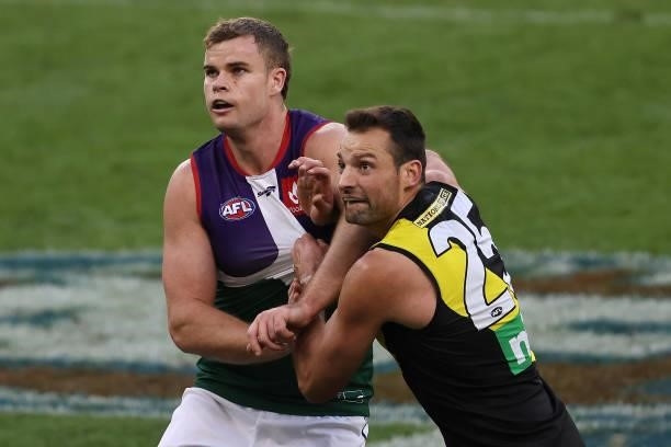 Sean Darcy of the Dockers and Toby Nankervis of the Tigers contest the ruck during the round 20 AFL match between Fremantle Dockers and Richmond...