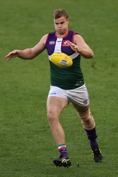 Sean Darcy of the Dockers in action during the round 20 AFL match between Fremantle Dockers and Richmond Tigers at Optus Stadium on August 01, 2021...