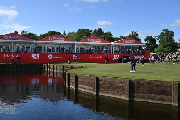 Emma Talley on the 18th green during Day Four of The ISPS HANDA World Invitational at Galgorm Spa & Golf Resort on August 1, 2021 in Ballymena,...