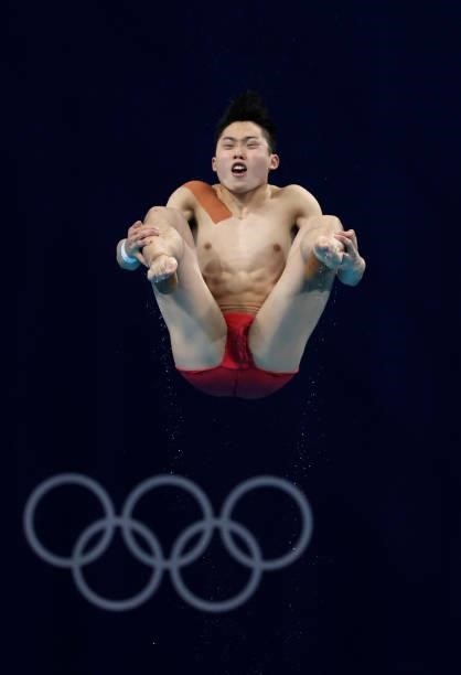 Wang Zongyuan of Team China competes in the Men's 3m Springboard Final on day eleven of the Tokyo 2020 Olympic Games at Tokyo Aquatics Centre on...