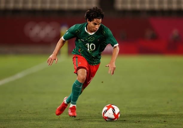 Diego Lainez of Team Mexico runs with the ball during the Men's Football Semi-final match between Mexico and Brazil on day eleven of the Tokyo 2020...