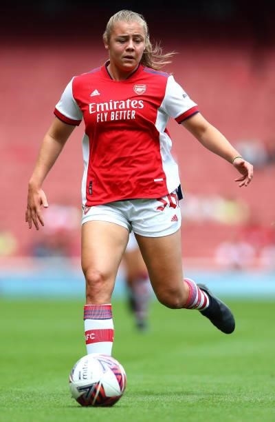 Freya Jupp of Arsenal controls the ball during the Pre Season Friendly between Arsenal and Chelsea at Emirates Stadium on August 01, 2021 in London,...