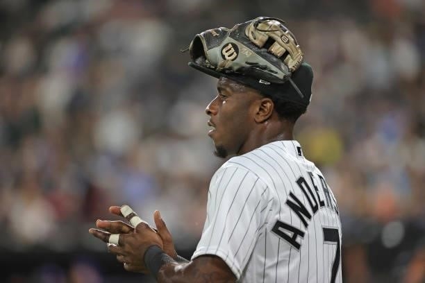 Tim Anderson of the Chicago White Sox walks out to his position before the 8th inning against the Kansas City Royals at Guaranteed Rate Field on...