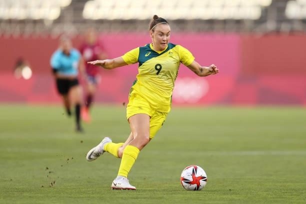 Caitlin Foord of Team Australia runs with the ball during the Women's Bronze Medal match between United States and Australia on day thirteen of the...