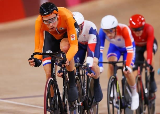 Jan Willem van Schip of Team Netherlands competes during the Men's Omnium points race, 4 round of 4 of the track cycling on day thirteen of the Tokyo...