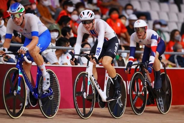 Gavin Hoover of Team United States competes during the Men's Omnium points race, 4 round of 4 of the track cycling on day thirteen of the Tokyo 2020...