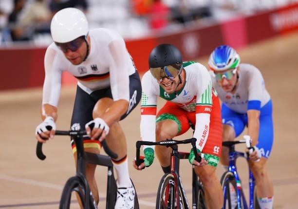 Yauheni Karaliok of Team Belarus competes during the Men's Omnium points race, 4 round of 4 of the track cycling on day thirteen of the Tokyo 2020...