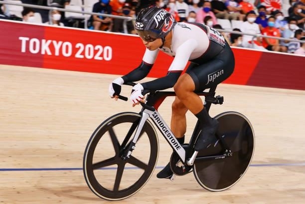 Eiya Hashimoto of Team Japan competes during the Men's Omnium points race, 4 round of 4 of the track cycling on day thirteen of the Tokyo 2020...