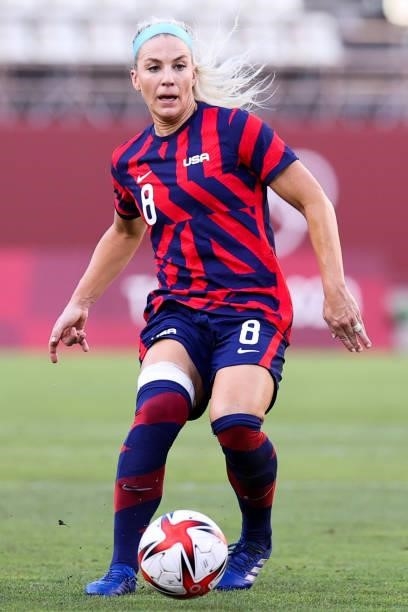 Julie Ertz of Team United States controls the ball during the Olympic football bronze medal match between United States and Australia at Kashima...