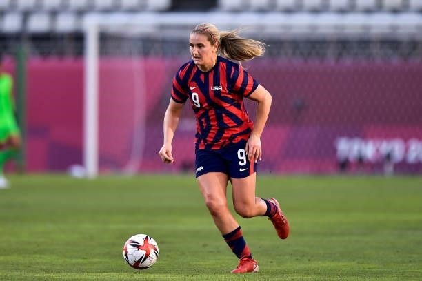 Lindsey Horan of the United States runs with the ball during the Tokyo 2020 Olympic Womens Football Tournament Bronze Medal match between Australia...