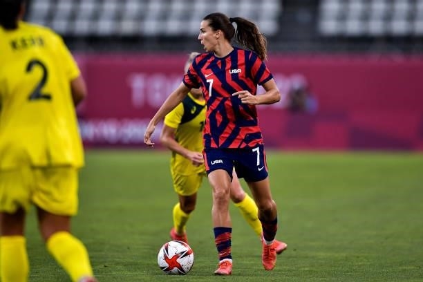 Tobin Heath of the United States controls the ball under pressure during the Tokyo 2020 Olympic Womens Football Tournament Bronze Medal match between...