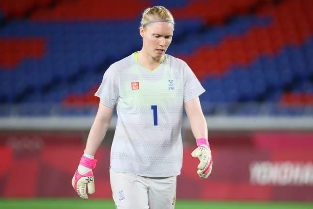 Hedvig Lindahl of Team Sweden reacts while heading into extra time during the women's football gold medal match between Canada and Sweden on day...