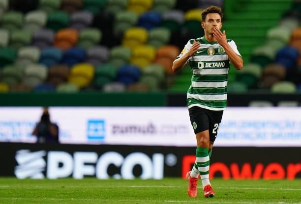 Pedro Goncalves of Sporting CP celebrates after score a goal for his team during the Liga Bwin match between Sporting CP and FC Vizela at Estadio...