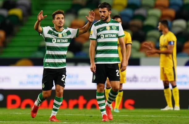 Pedro Goncalves of Sporting CP celebrates after score a goal for his team during the Liga Bwin match between Sporting CP and FC Vizela at Estadio...