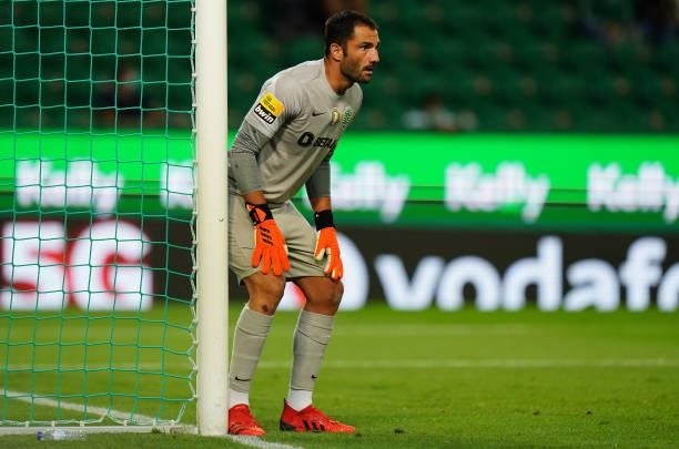 Antonio Adan of Sporting CP looks on during the Liga Bwin match between Sporting CP and FC Vizela at Estadio Jose Alvalade on August 6, 2021 in...