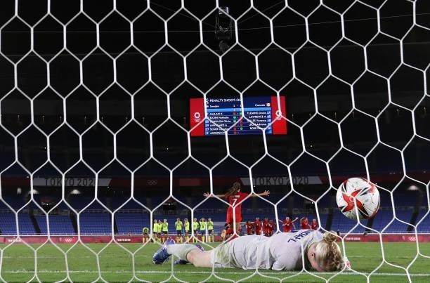 Hedvig Lindahl of Team Sweden looks dejected after the penalty shoot out after the Olympic women's football gold medal match between at Olympic...