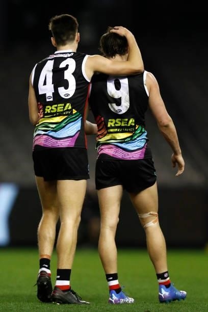 Cooper Sharman acknowledges the hard work of team mate Jack Steele of the Saints during the round 21 AFL match between St Kilda Saints and Sydney...