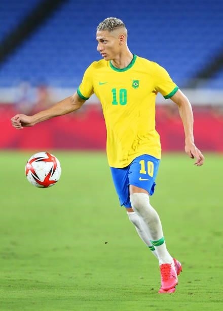 Richarlison of Team Brazil runs with the ball during the Men's Gold Medal Match between Brazil and Spain on day fifteen of the Tokyo 2020 Olympic...