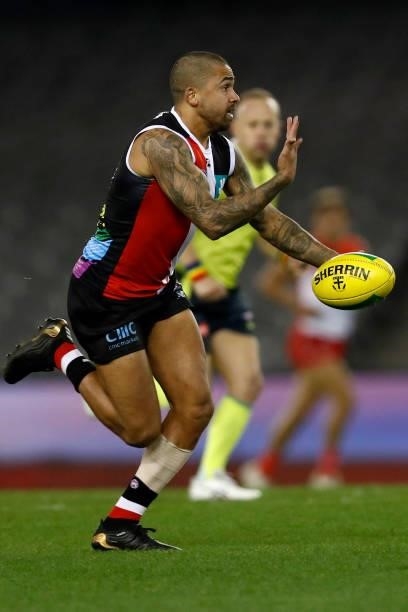 Bradley Hill of the Saints signals for his team mates to lead to him during the round 21 AFL match between St Kilda Saints and Sydney Swans at Marvel...