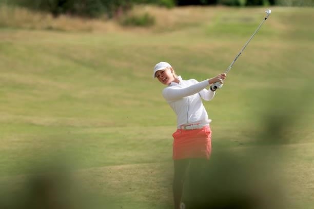 Dulcie Sverdloff of England plays her second shot on the first hole during the Rose Ladies Series at Scotscraig Golf Club on August 07, 2021 in...