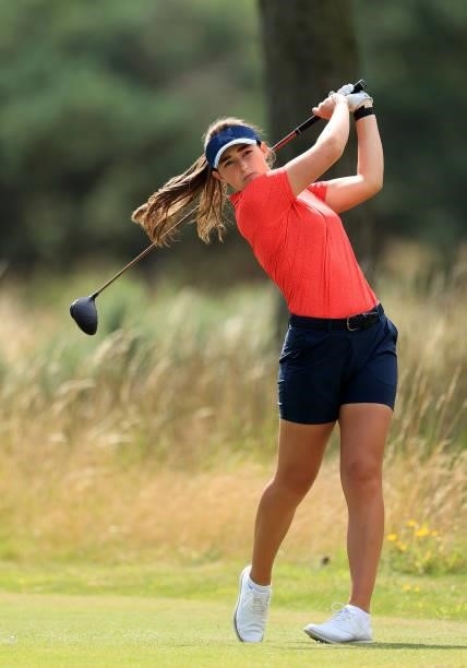 Jae Bowers of England plays her tee shot on the 18th hole during the Rose Ladies Series at Scotscraig Golf Club on August 07, 2021 in Tayport,...