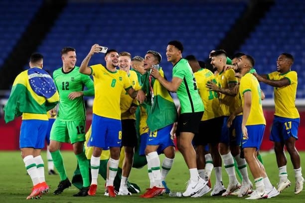 Players of Team Brazil celebrate the victory after the Men's Gold Medal Match between Team Brazil and Team Spain on day fifteen of the Tokyo 2020...