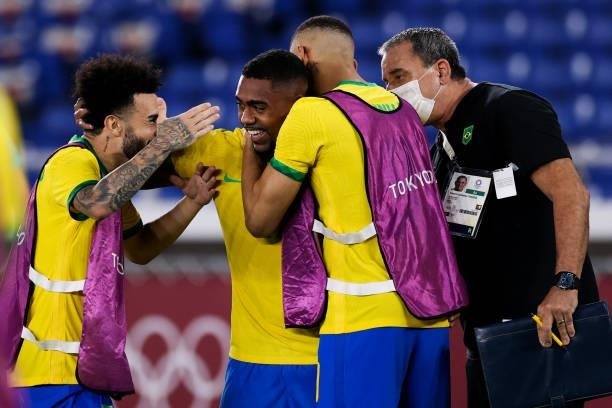 Malcom of Brazil celebrates his goal with teammates during the Men's Gold Medal Match between Brazil and Spain on day fifteen of the Tokyo 2020...