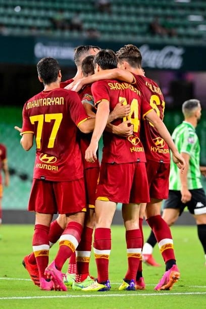 Eldor Shomurodov celebrates his goal with teammates during the Unbeatables Cup at Estadio Benito Villamarin on August 07, 2021 in Seville, Spain.
